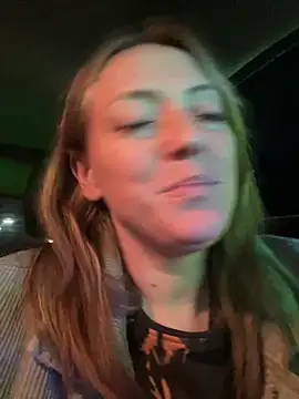 Snapshot of lezbean24 chatting on 02.27.26 lezbean24 online show from 02.27.26