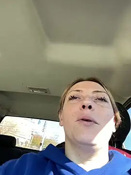 Snapshot of lezbean24 chatting on 02.27.26 lezbean24 online show from 02.27.26