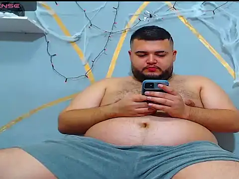 Snapshot of damian_chubby chatting on 10.26.25 damian chubby online show from 10.26.25