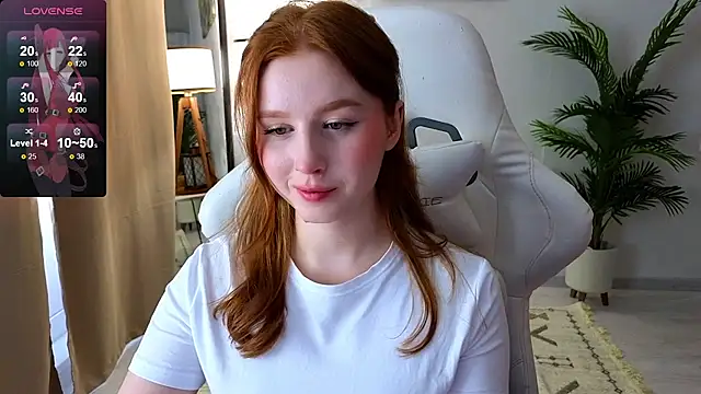 Snapshot of Meow_babe chatting on 01.17.25 Meow babe online show from 01.17.25