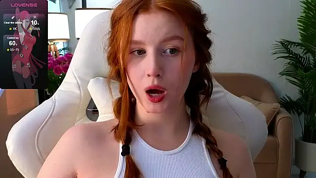 Snapshot of Meow_babe chatting on 02.17.25 Meow babe online show from 02.17.25