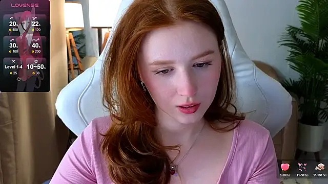 Snapshot of Meow_babe chatting on 02.19.25 Meow babe online show from 02.19.25