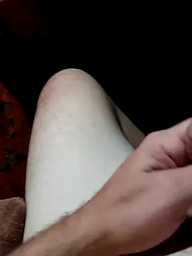 Snapshot of Cris29_84 chatting on 10.10.25 Cris29 84 online show from 10.10.25