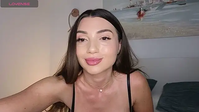 ReyaSophia online show from 04.12.26