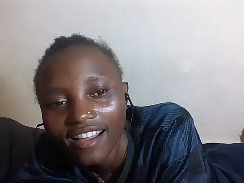 SexyNeedle22 online show from 12.19.25