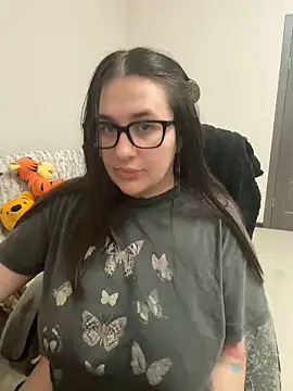 JuicyBeRrys online show from 01.01.25