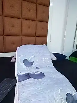 ELLA KELLY online show from 01.21.25