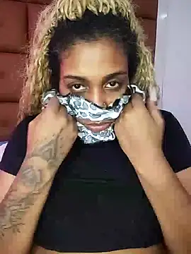 ELLA KELLY online show from 10.04.25