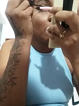 ELLA KELLY online show from 11.04.25