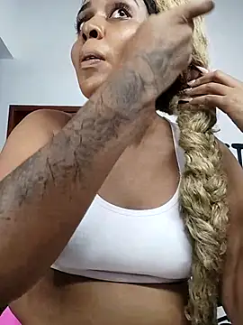 ELLA KELLY online show from 12.17.25