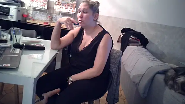 Snapshot of Chatonne69 chatting on 12.24.24 Chatonne69 online show from 12.24.24