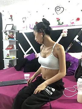 1lovelygirls online show from 09.19.25