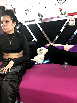 1lovelygirls online show from 10.14.25