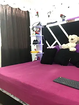1lovelygirls online show from 10.30.25