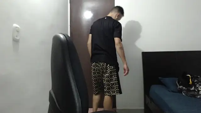 Snapshot of dimitriquiet05 chatting on 01.05.25 dimitriquiet05 online show from 01.05.25