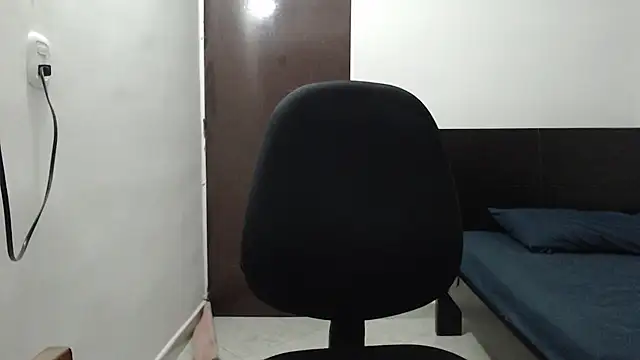 Snapshot of dimitriquiet05 chatting on 01.06.25 dimitriquiet05 online show from 01.06.25