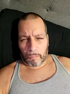 Snapshot of Just2much chatting on 10.06.25 Just2much online show from 10.06.25