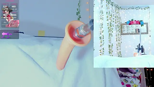 Tiffanny Love  online show from 02.14.25