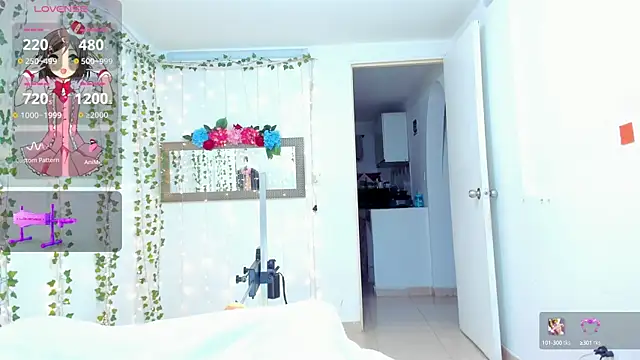 Tiffanny Love  online show from 02.15.25