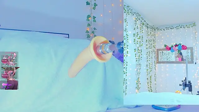 Tiffanny Love  online show from 09.25.25