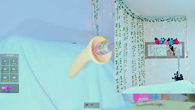 Tiffanny Love  online show from 10.31.25