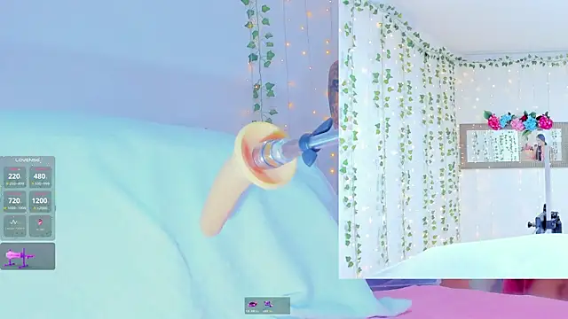 Tiffanny Love  online show from 11.01.25