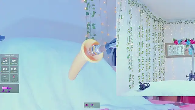 Tiffanny Love  online show from 11.02.25