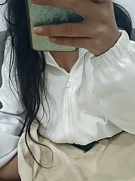 Snapshot of Angel_Anamika chatting on 11.04.25 Angel Anamika online show from 11.04.25