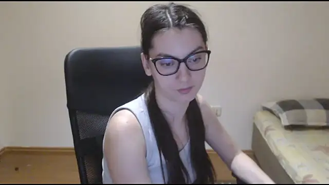 Snapshot of CuteJollie4U chatting on 03.07.25 CuteJollie4U online show from 03.07.25