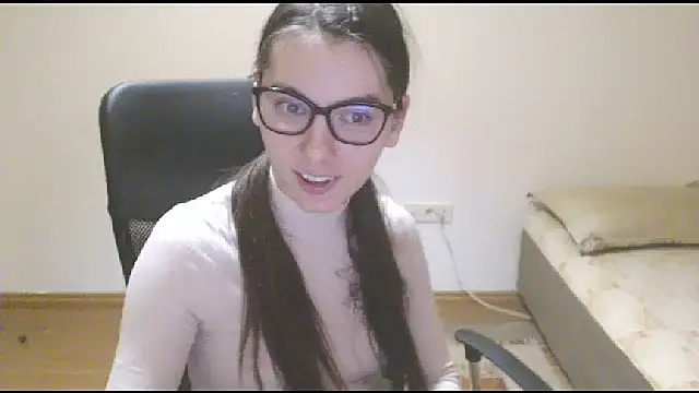 Snapshot of CuteJollie4U chatting on 03.21.25 CuteJollie4U online show from 03.21.25