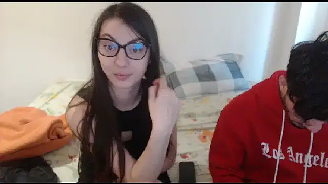 Snapshot of CuteJollie4U chatting on 11.04.25 CuteJollie4U online show from 11.04.25