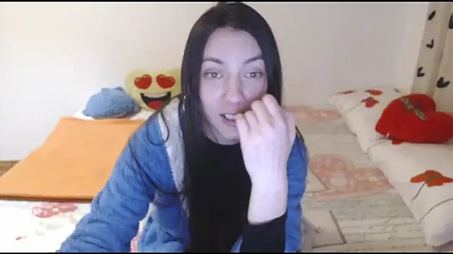 Snapshot of CuteJollie4U chatting on 03.12.26 CuteJollie4U online show from 03.12.26