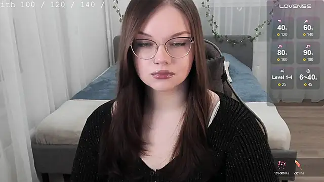 Snapshot of EvaBae chatting on 09.30.25 EvaBae online show from 09.30.25