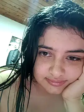 Stephania 18 online show from 02.26.25