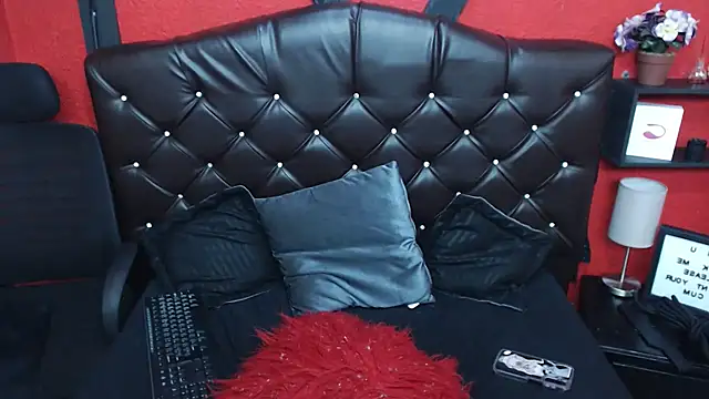 Roxye69 online show from 02.13.25