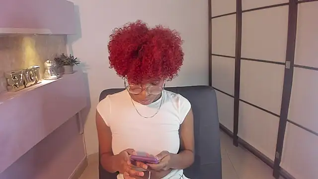 Snapshot of LiannaDixon chatting on 01.07.25 LiannaDixon online show from 01.07.25