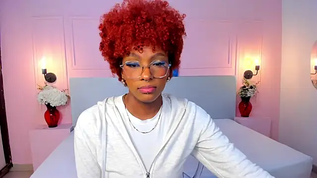 Snapshot of LiannaDixon chatting on 01.28.25 LiannaDixon online show from 01.28.25