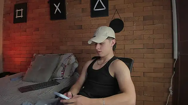 Snapshot of Ares_Dickson chatting on 12.26.24 Ares Dickson online show from 12.26.24