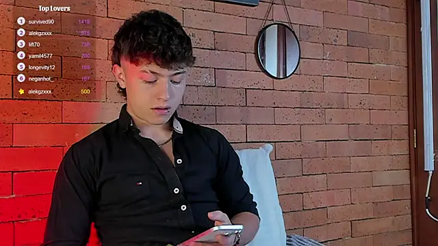Snapshot of Ares_Dickson chatting on 01.25.25 Ares Dickson online show from 01.25.25