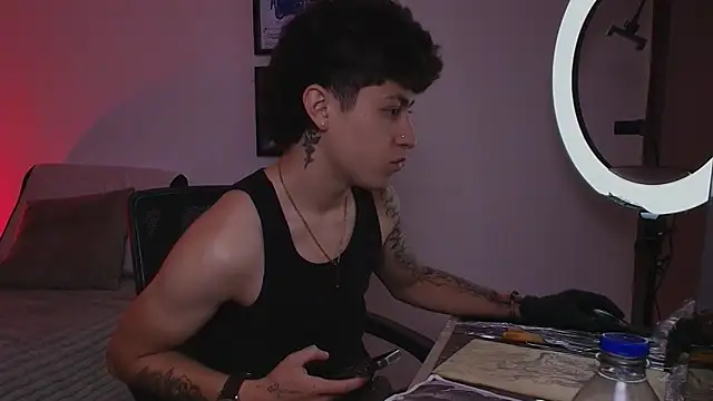 Snapshot of Ares_Dickson chatting on 09.14.25 Ares Dickson online show from 09.14.25