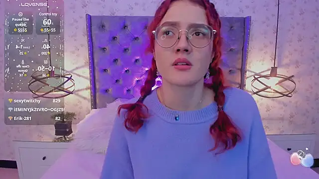 Snapshot of MiaWinx chatting on 02.12.25 MiaWinx online show from 02.12.25