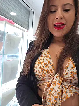 GatitaXD27 online show from 11.15.25