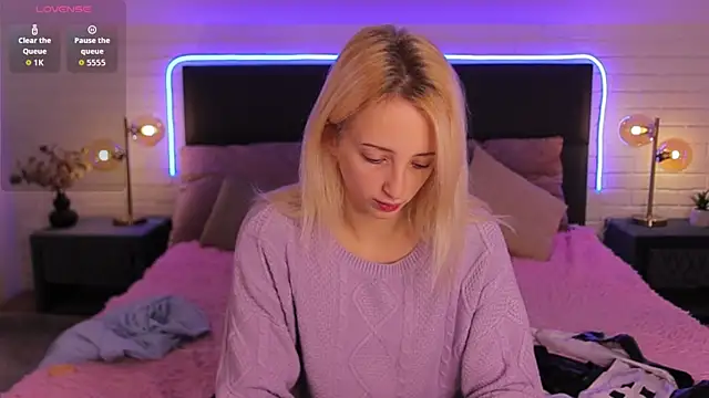 Selena Lily online show from 10.06.25