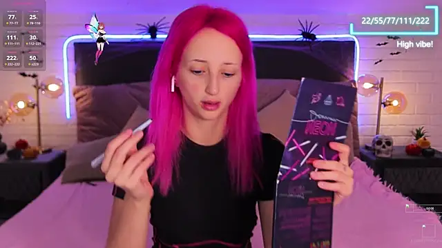 Selena Lily online show from 10.27.25