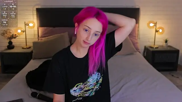 Selena Lily online show from 11.09.25