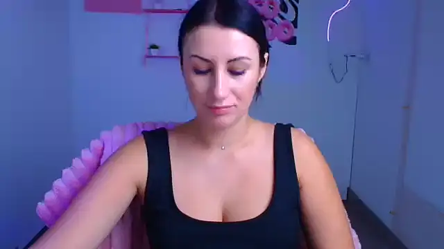 Loren Moa online show from 10.24.25