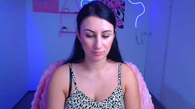 Loren Moa online show from 11.01.25