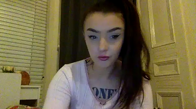 LucyLuxee19 online show from 12.05.24
