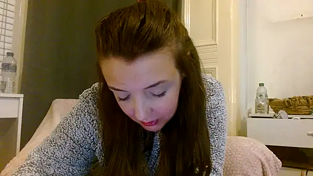 LucyLuxee19 online show from 02.05.25