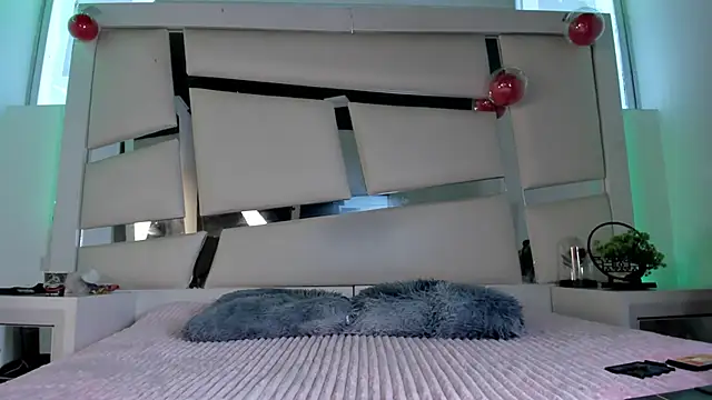 chrystal js online show from 01.19.26